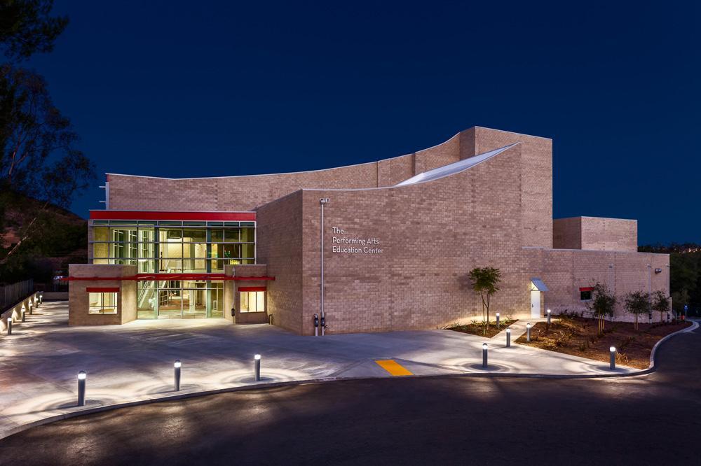 Calabasas-High-School-Performing-Arts-Education-Center-6-Entry-at-Night