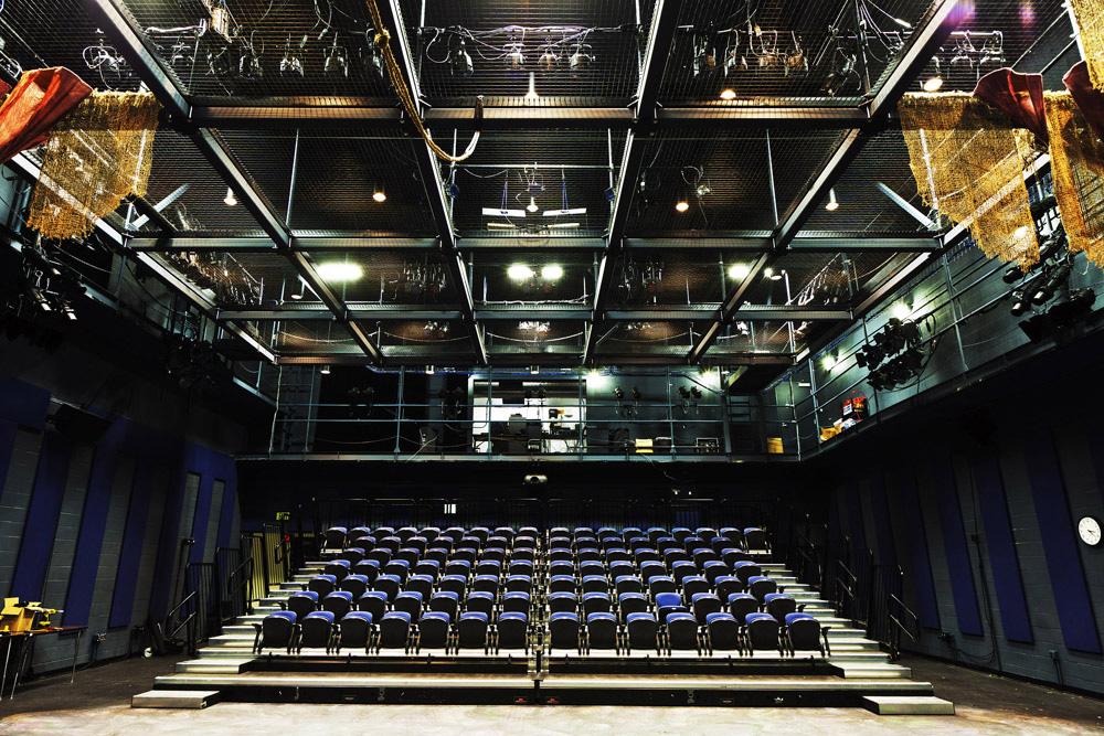 San-Dieguito-Academy-Performing-Arts-Center-9-Black-Box-Theatre-Seating-and-Tension-Grid